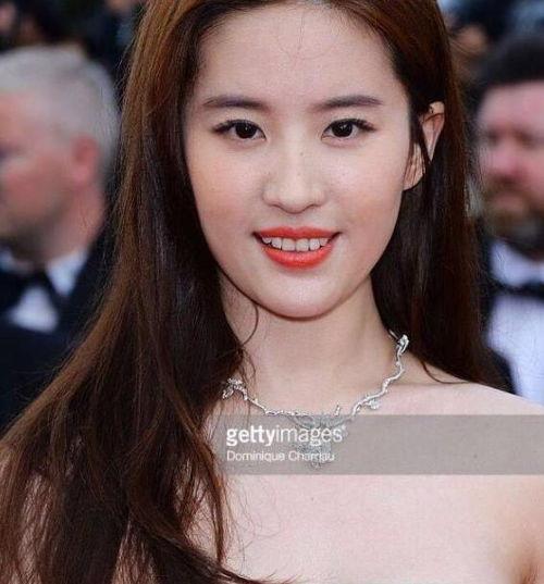 台媒爆料刘亦菲事件视频,真相究竟如何？