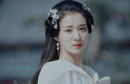 王楚然被化妆师爆料视频,镜头背后真实妆容揭秘
