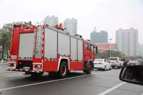 天津消防车爆料视频最新,紧急救援现场直击，揭秘火灾救援全过程