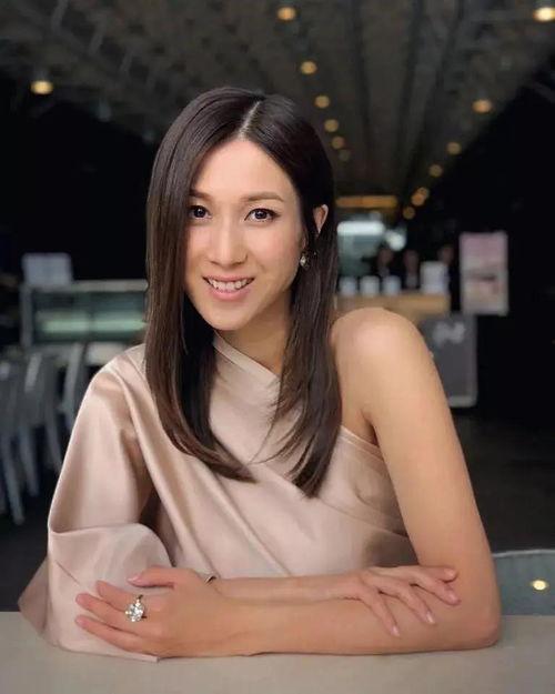 钟嘉欣被爆料了吗视频,真相与争议全解析