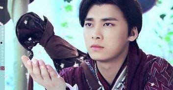 娱乐圈爆料李易峰李沁事件,娱乐圈新恋情引发热议