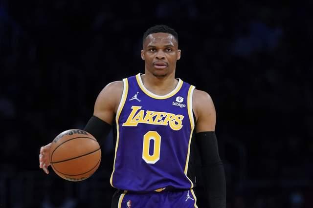 沃神爆料威少视频,威少训练视频曝光，展现惊人实力与决心！”